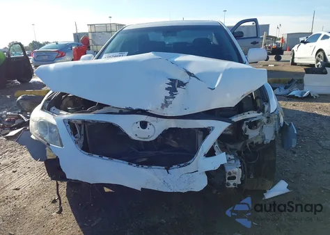 2010 Toyota Camry Se z USA, uszkodzony, nr VIN 4T1BF3EK1AU513170